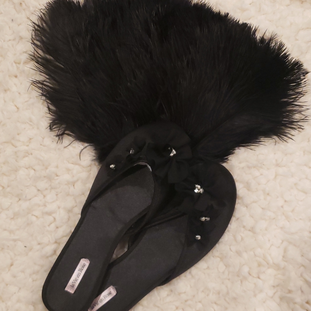 Boudoir items - Picture 2 of 3